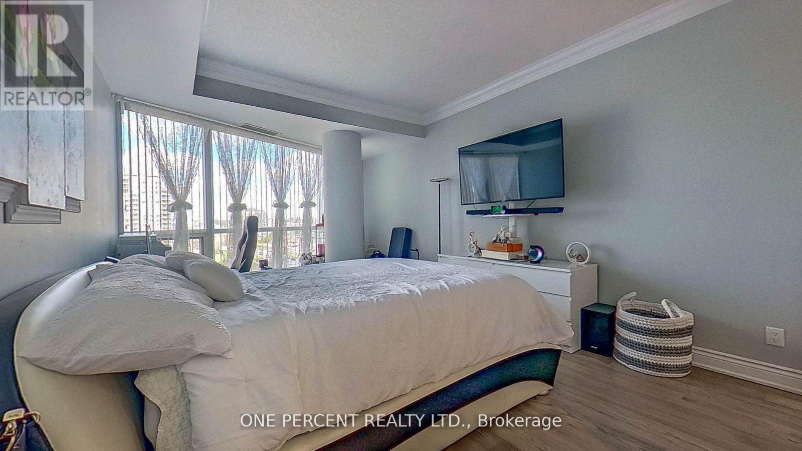 604 - 33 Ellen Street, Barrie, Ontario  L4N 6E9 - Photo 14 - S12572776