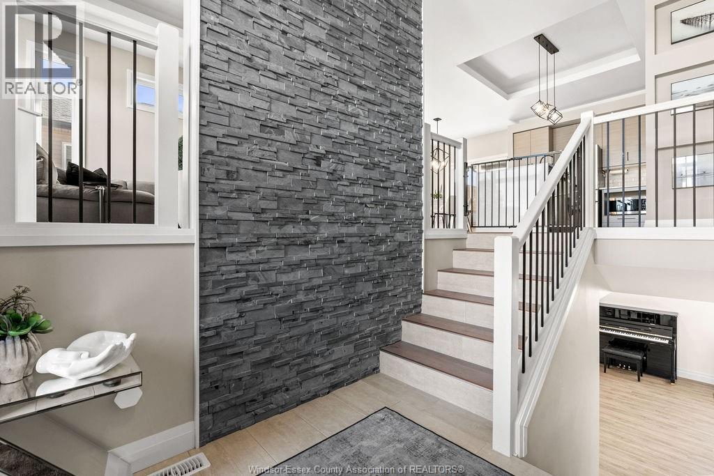 25 Woodland, Kingsville, Ontario  N9Y 0A9 - Photo 2 - 25029449