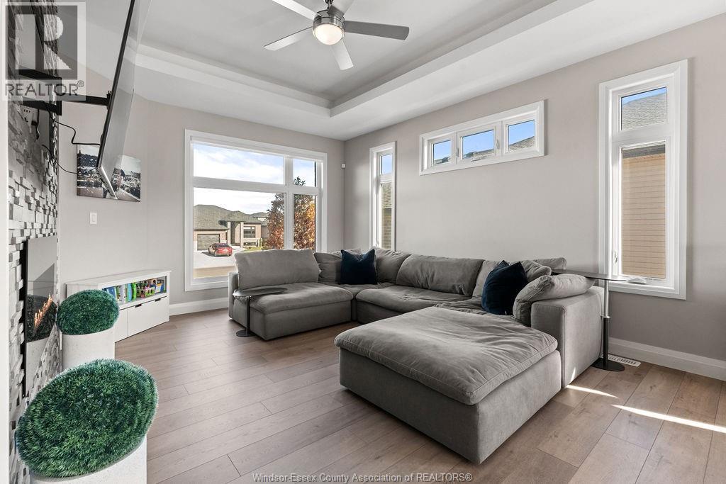 25 Woodland, Kingsville, Ontario  N9Y 0A9 - Photo 4 - 25029449