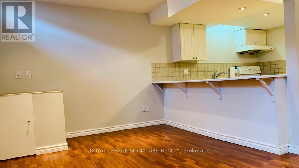 Lower - 1026 Costigan Road, Milton, Ontario  L9T 6N6 - Photo 4 - W12572732