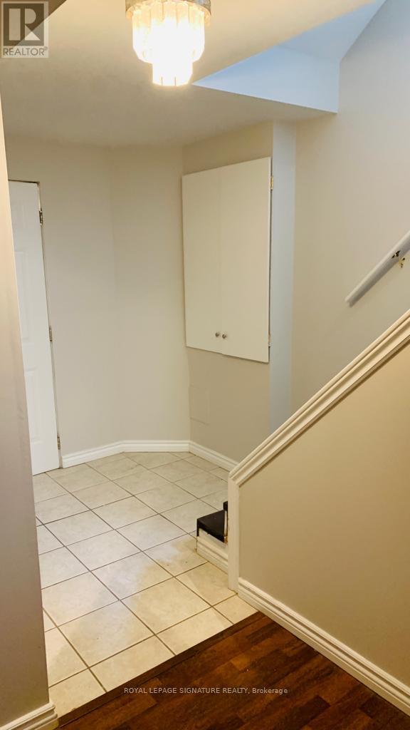 Lower - 1026 Costigan Road, Milton, Ontario  L9T 6N6 - Photo 6 - W12572732