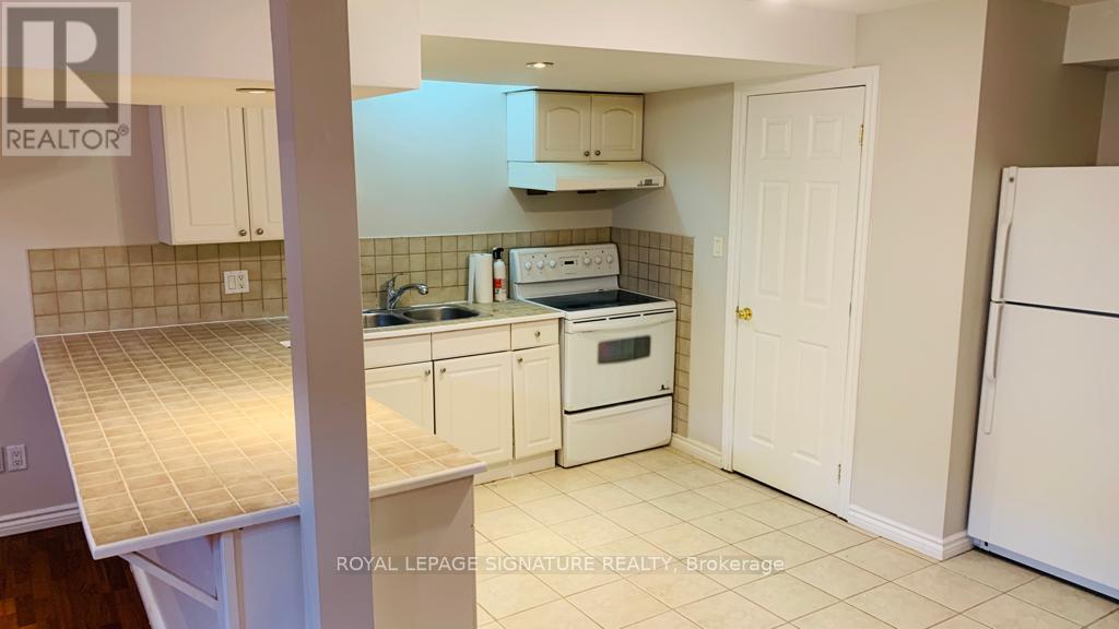 Lower - 1026 Costigan Road, Milton, Ontario  L9T 6N6 - Photo 7 - W12572732