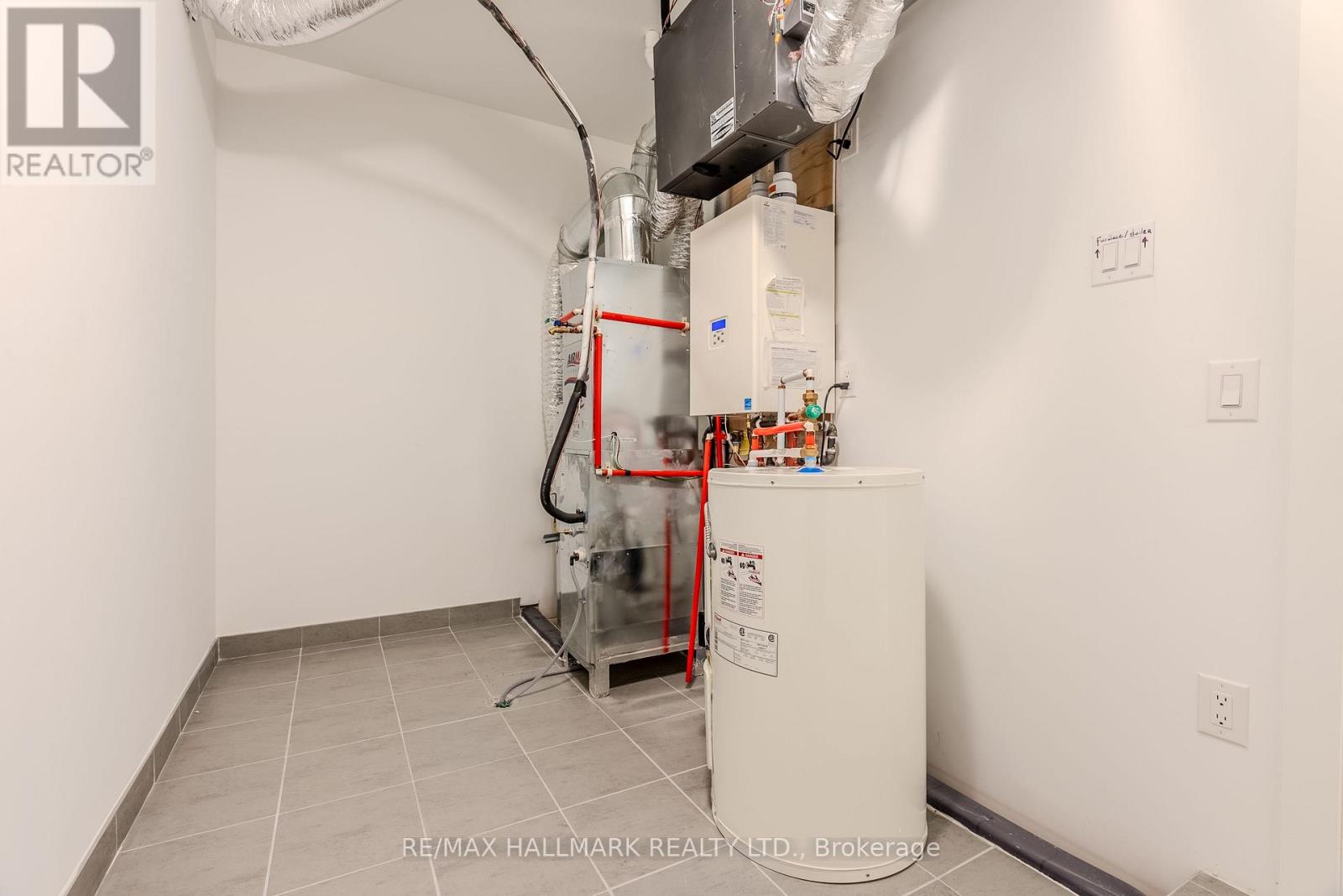 216 - 1085 Douglas Mccurdy Common, Mississauga, Ontario  L5G 4B1 - Photo 31 - W12572762