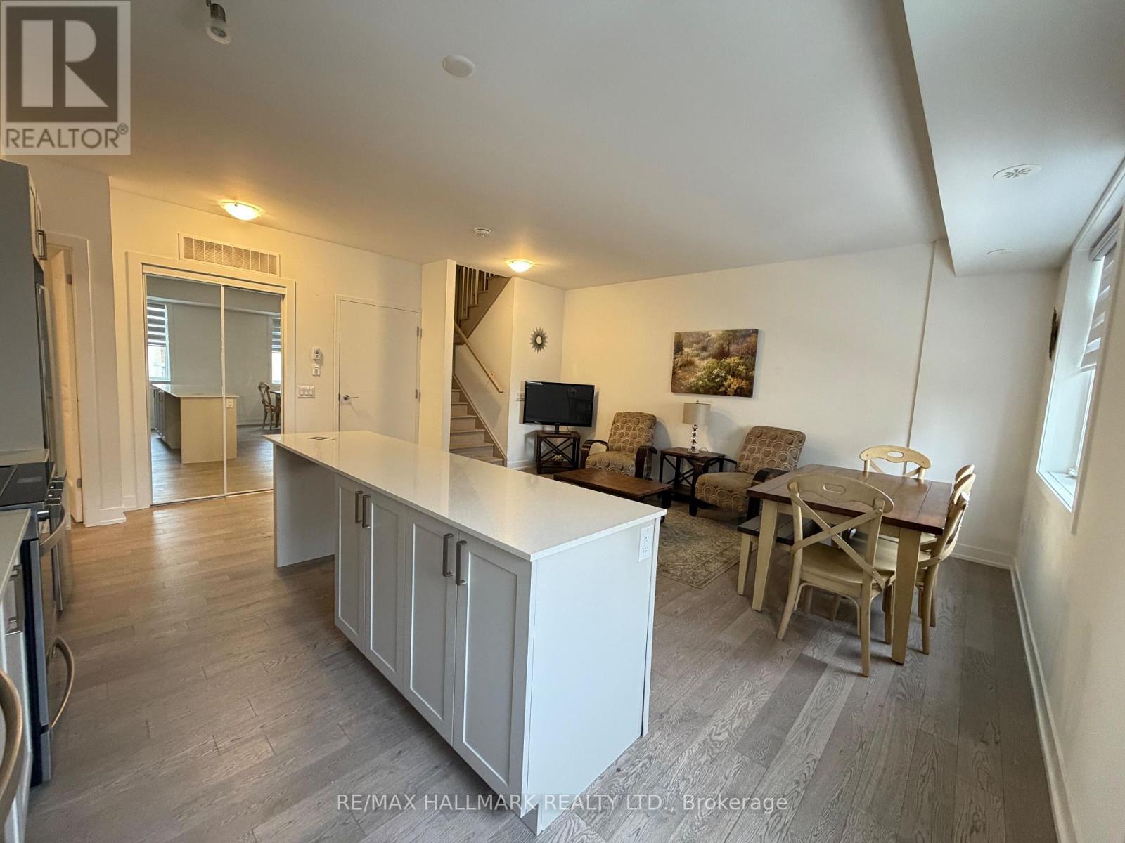 216 - 1085 Douglas Mccurdy Common, Mississauga, Ontario  L5G 4B1 - Photo 43 - W12572762