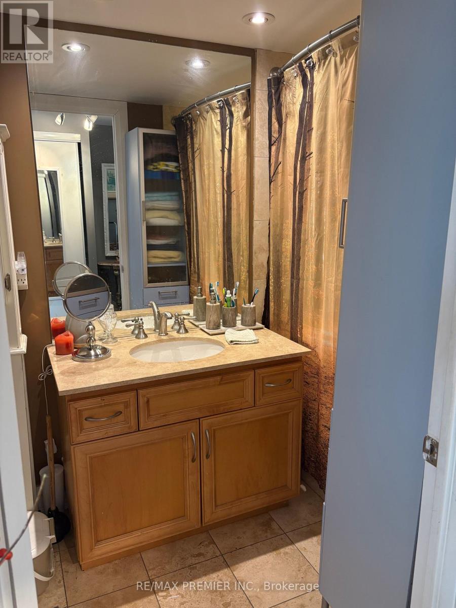 610 - 2737 Keele Street, Toronto, Ontario  M3M 2E9 - Photo 10 - W12572822