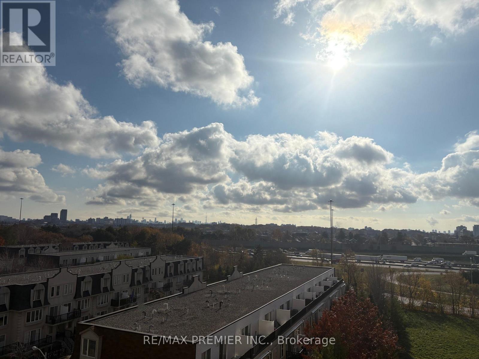 610 - 2737 Keele Street, Toronto, Ontario  M3M 2E9 - Photo 4 - W12572822