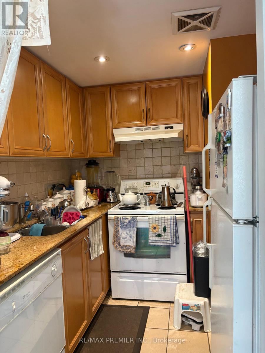 610 - 2737 Keele Street, Toronto, Ontario  M3M 2E9 - Photo 5 - W12572822