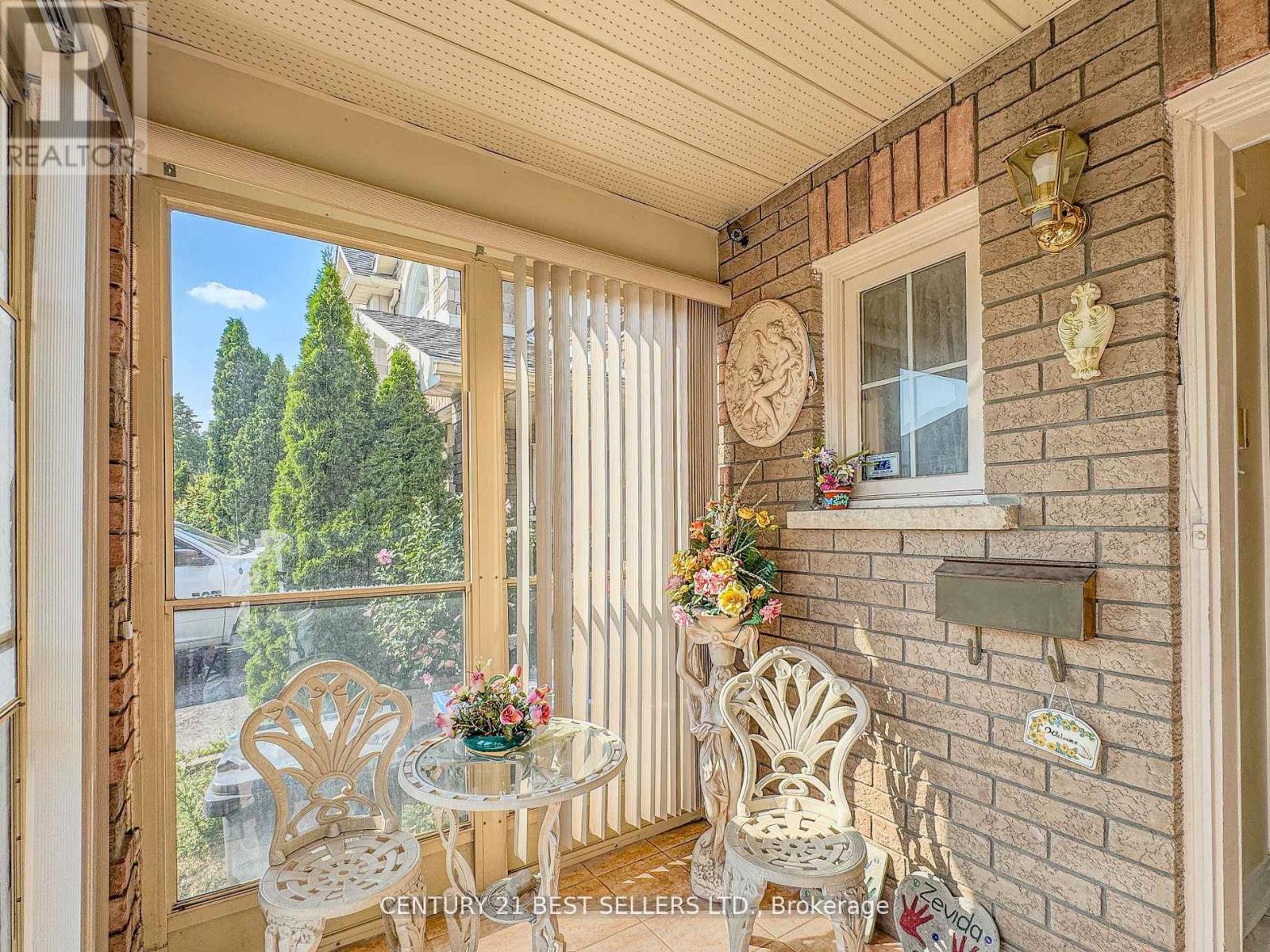 5347 Red Brush Drive, Mississauga, Ontario  L4Z 3Z5 - Photo 3 - W12572854