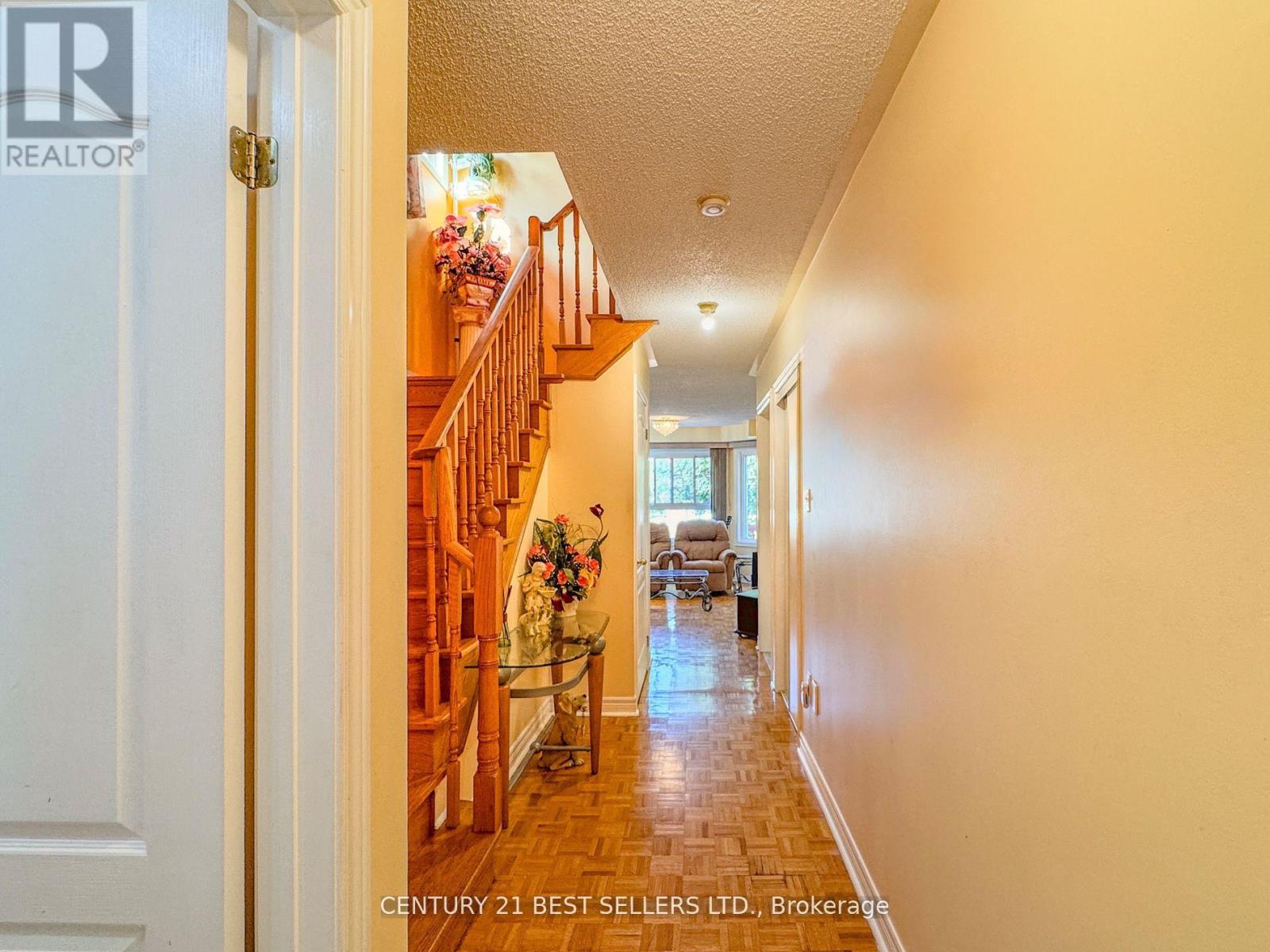 5347 Red Brush Drive, Mississauga, Ontario  L4Z 3Z5 - Photo 4 - W12572854