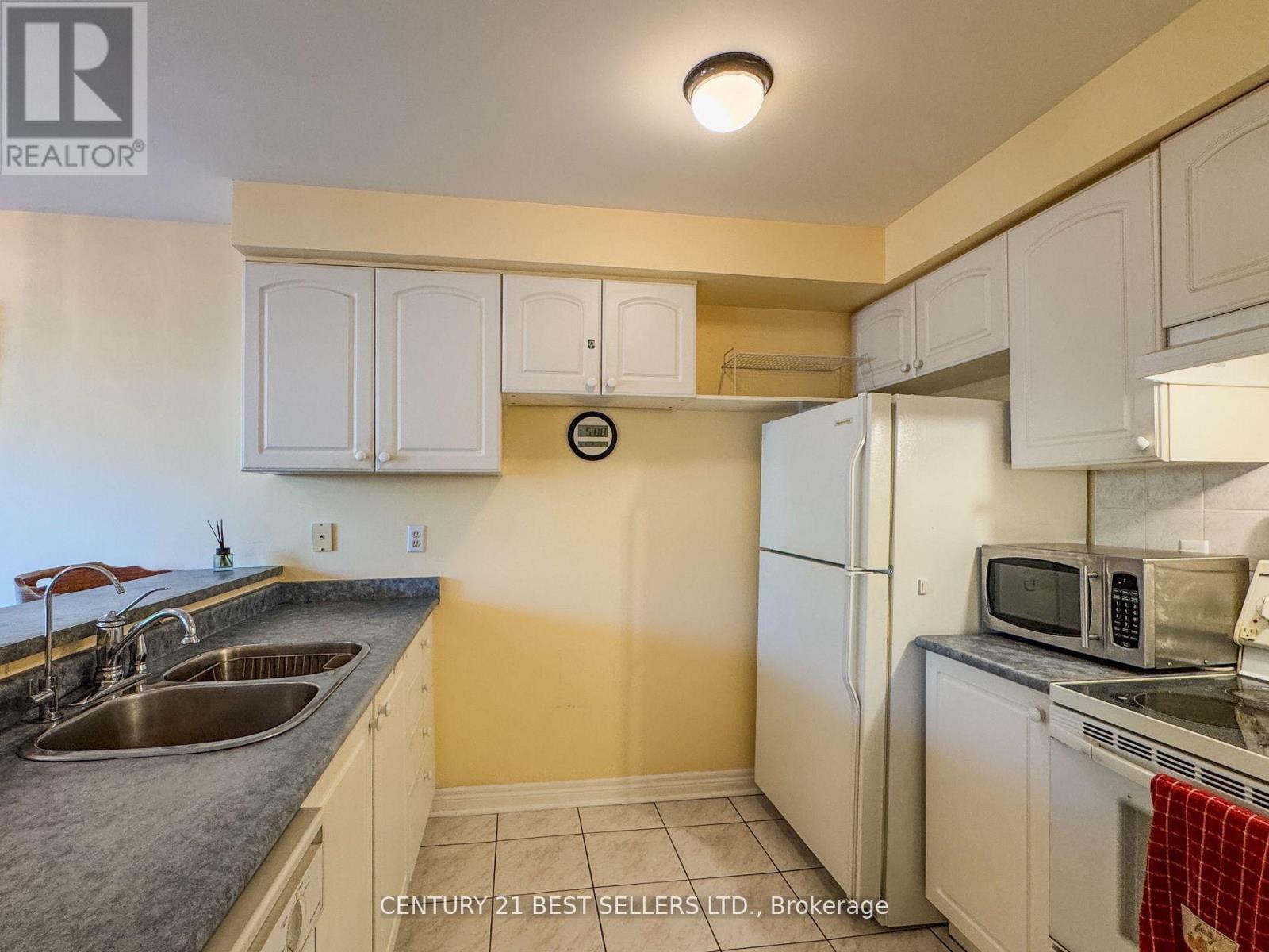 5347 Red Brush Drive, Mississauga, Ontario  L4Z 3Z5 - Photo 9 - W12572854