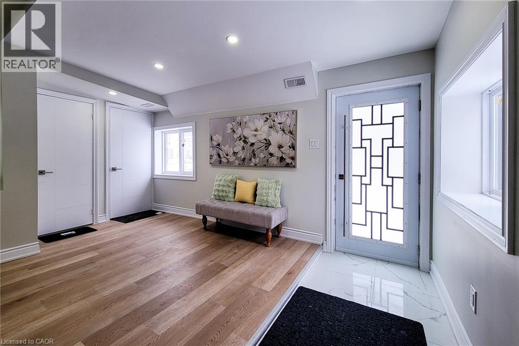 727 College Avenue, Woodstock, Ontario  N4S 2C7 - Photo 5 - 40784231