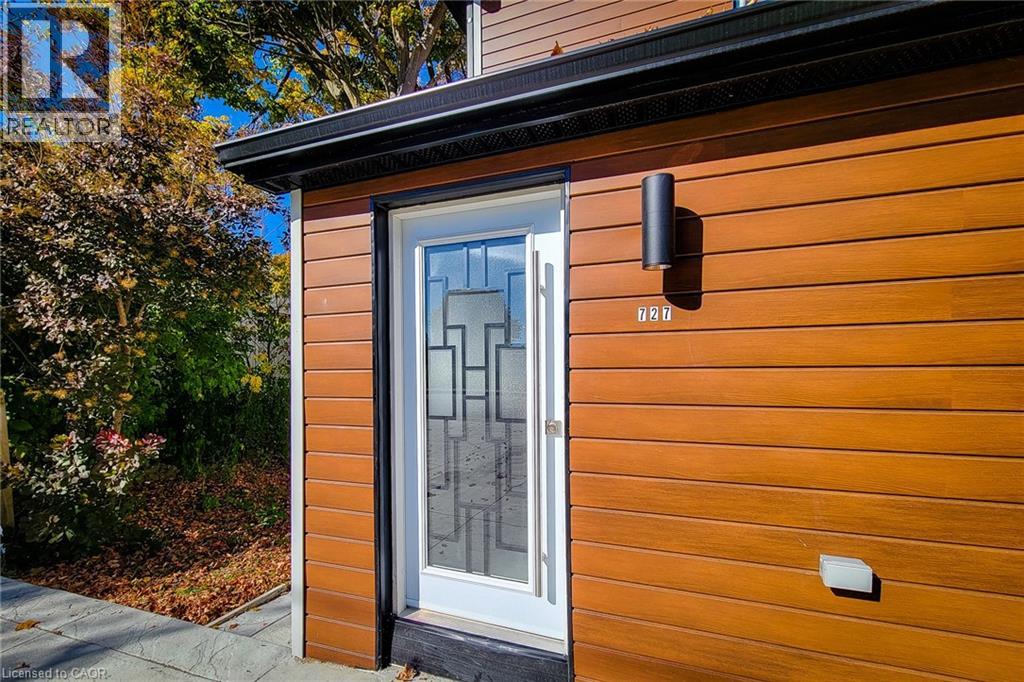 727 College Avenue, Woodstock, Ontario  N4S 2C7 - Photo 3 - 40784231