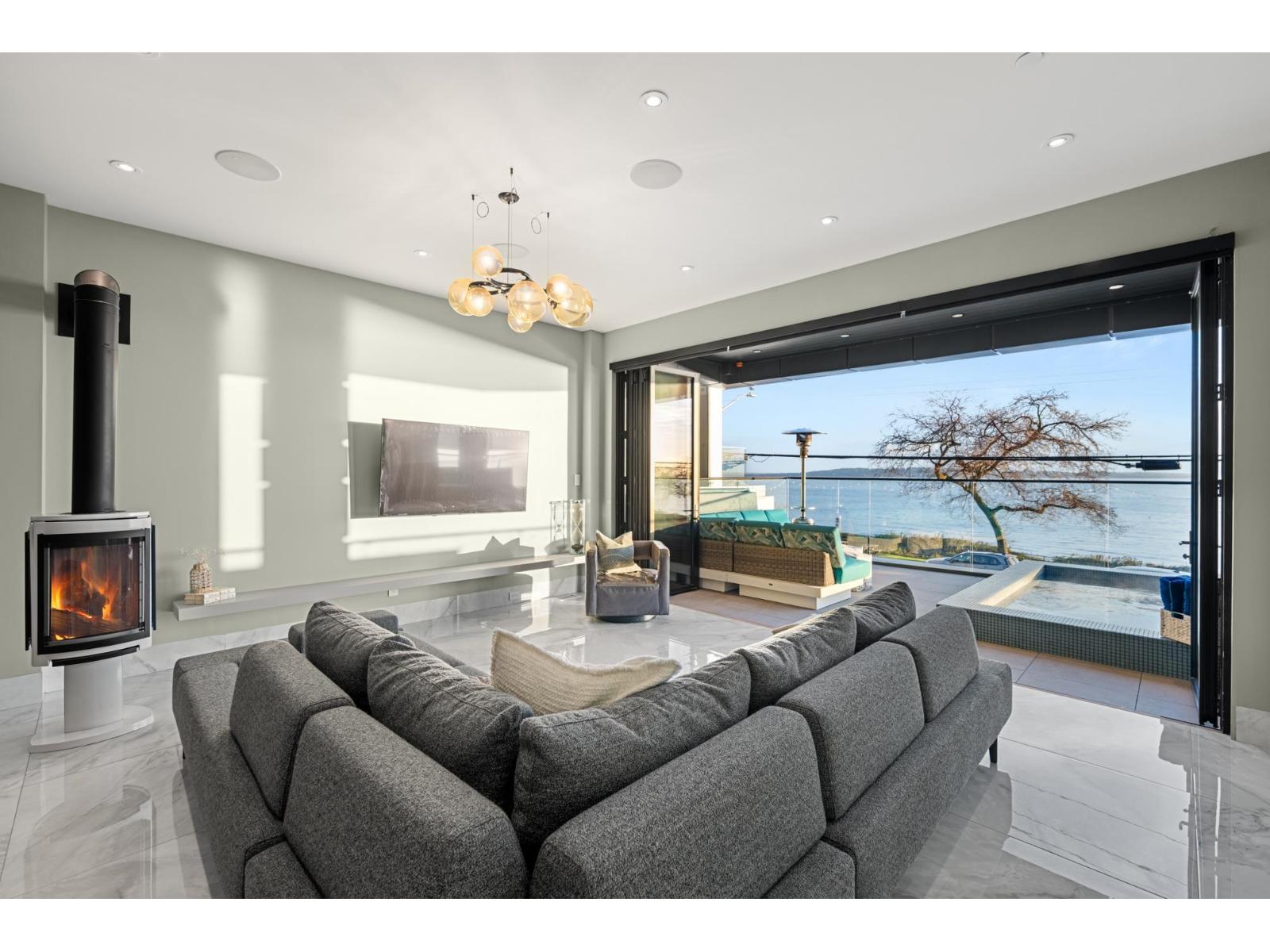 14555 Marine Drive, White Rock, British Columbia V4B 1B5 - Photo 24 - R3069349