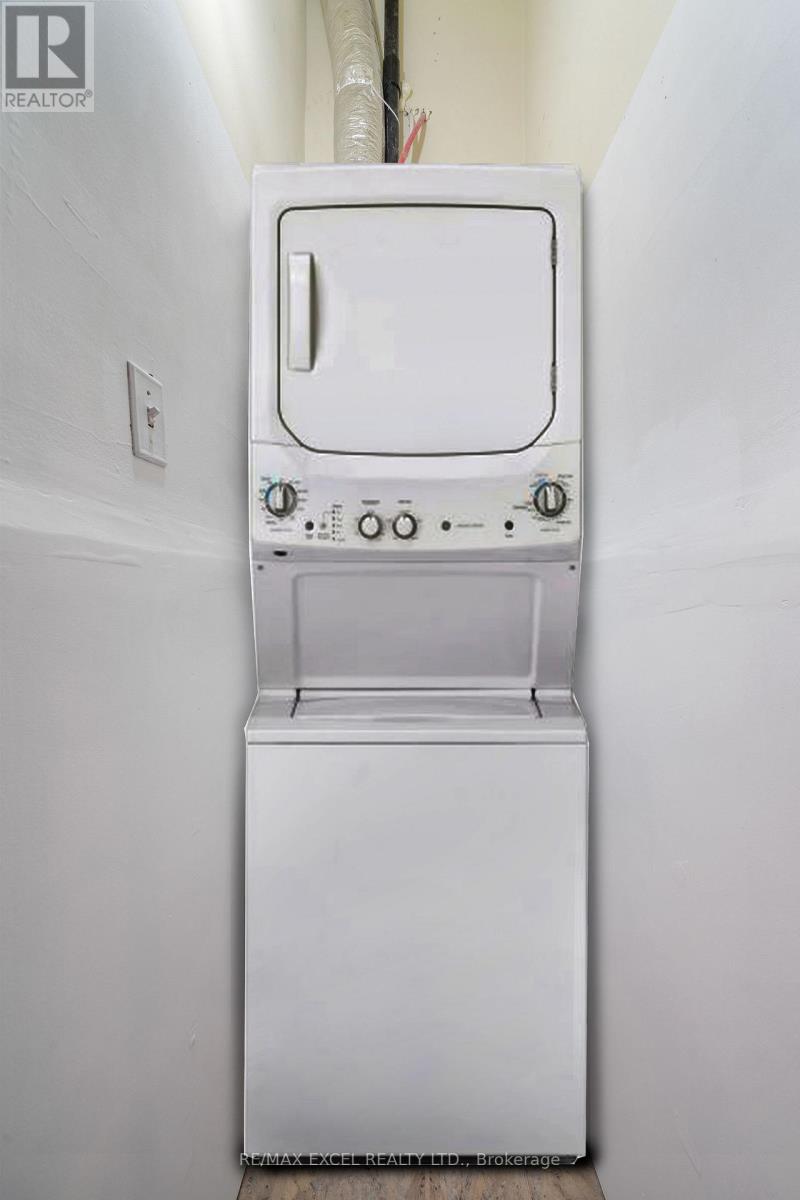 33 Edgemont Street, Hamilton, Ontario  L8H 4C7 - Photo 6 - X12572774