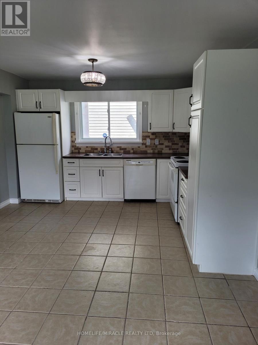 15 Francis Street, Quinte West, Ontario  K8V 1S4 - Photo 10 - X12572852