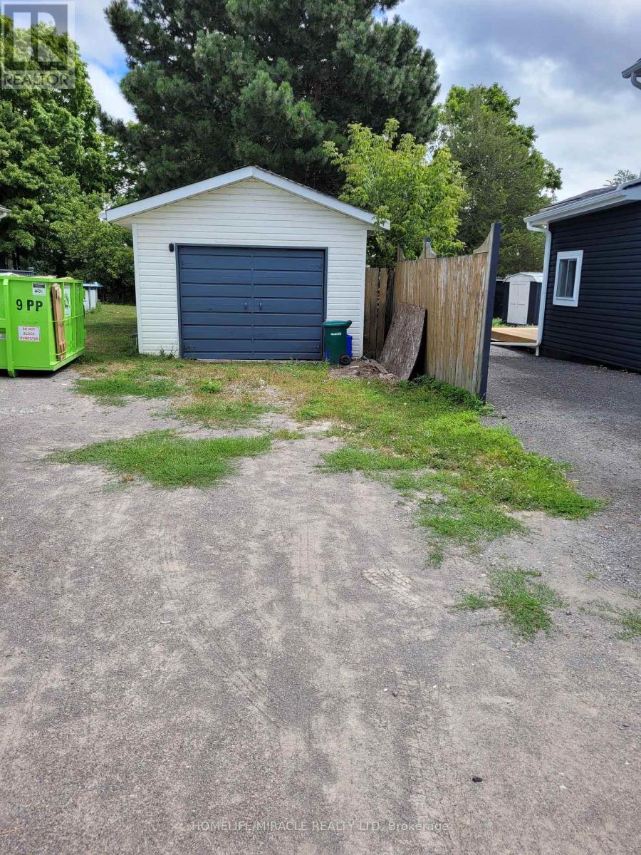 15 Francis Street, Quinte West, Ontario  K8V 1S4 - Photo 30 - X12572852