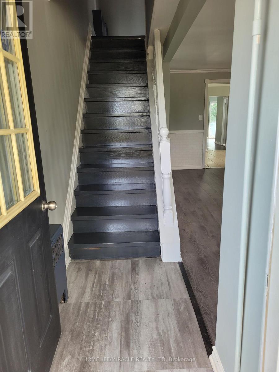 15 Francis Street, Quinte West, Ontario  K8V 1S4 - Photo 6 - X12572852