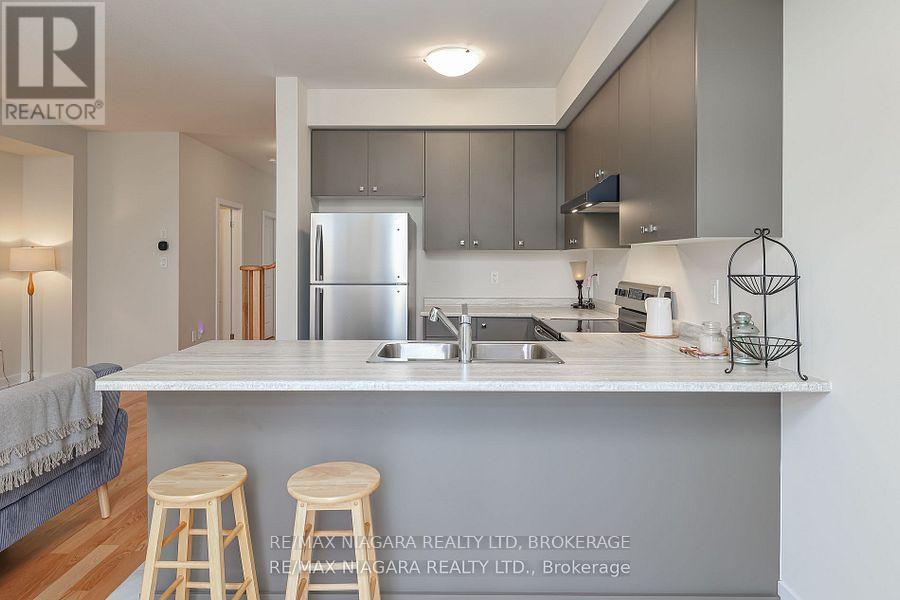 77 Keelson Street, Welland, Ontario  L3B 0M4 - Photo 12 - X12572958