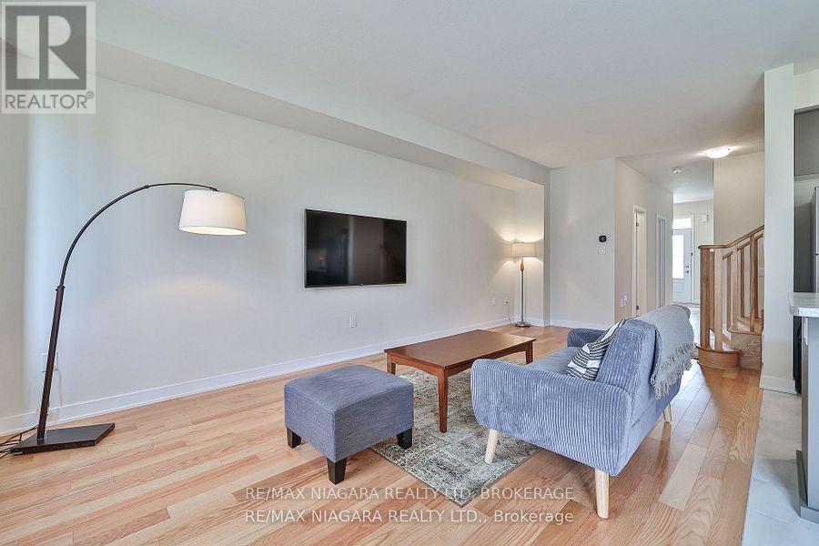 77 Keelson Street, Welland, Ontario  L3B 0M4 - Photo 6 - X12572958