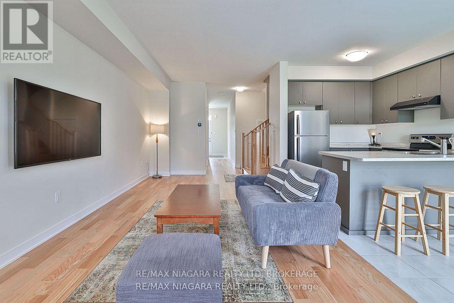 77 Keelson Street, Welland, Ontario  L3B 0M4 - Photo 8 - X12572958