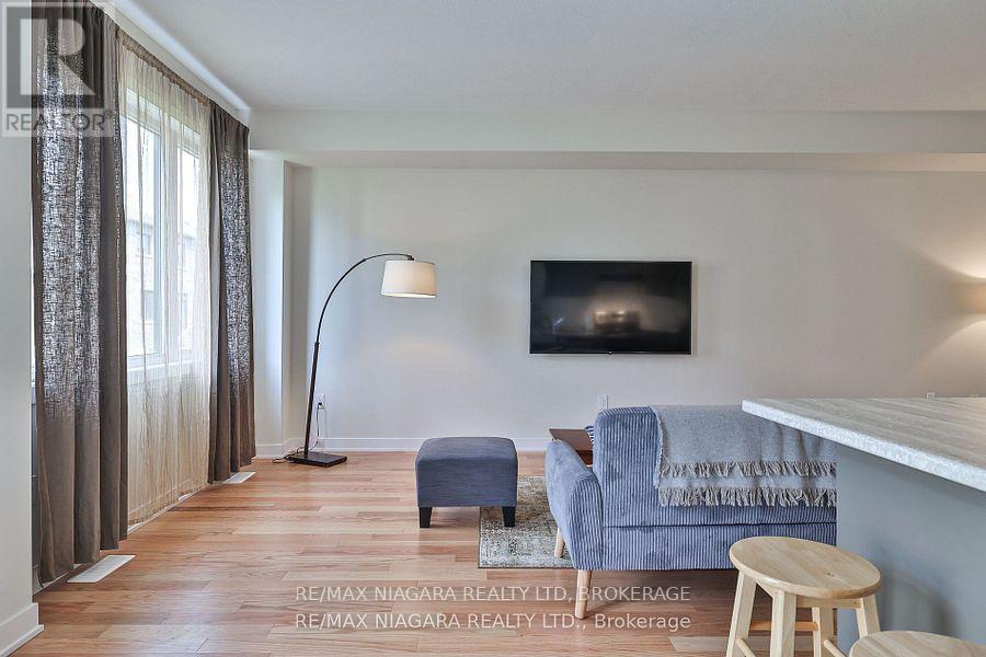 77 Keelson Street, Welland, Ontario  L3B 0M4 - Photo 9 - X12572958