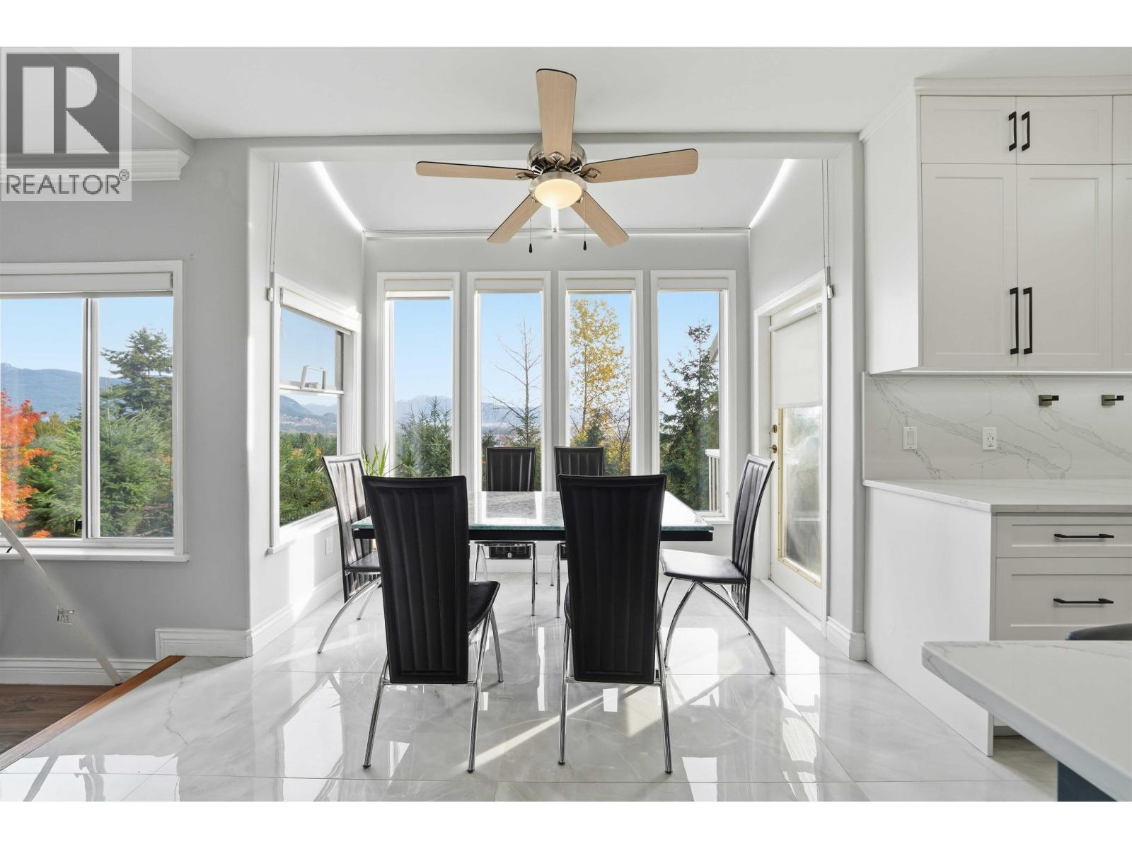 2773 Nadina Drive, Coquitlam, British Columbia  V3C 6A5 - Photo 8 - R3069636