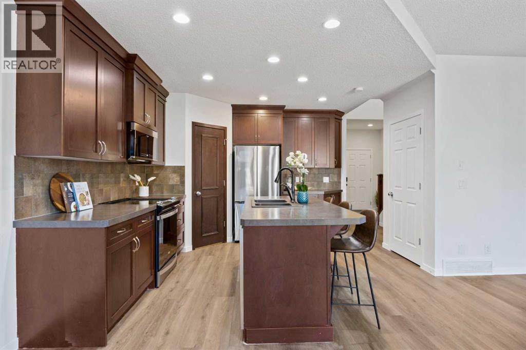 8 Brightoncrest Way Se, Calgary, Alberta  T2Z 0V7 - Photo 7 - A2269366