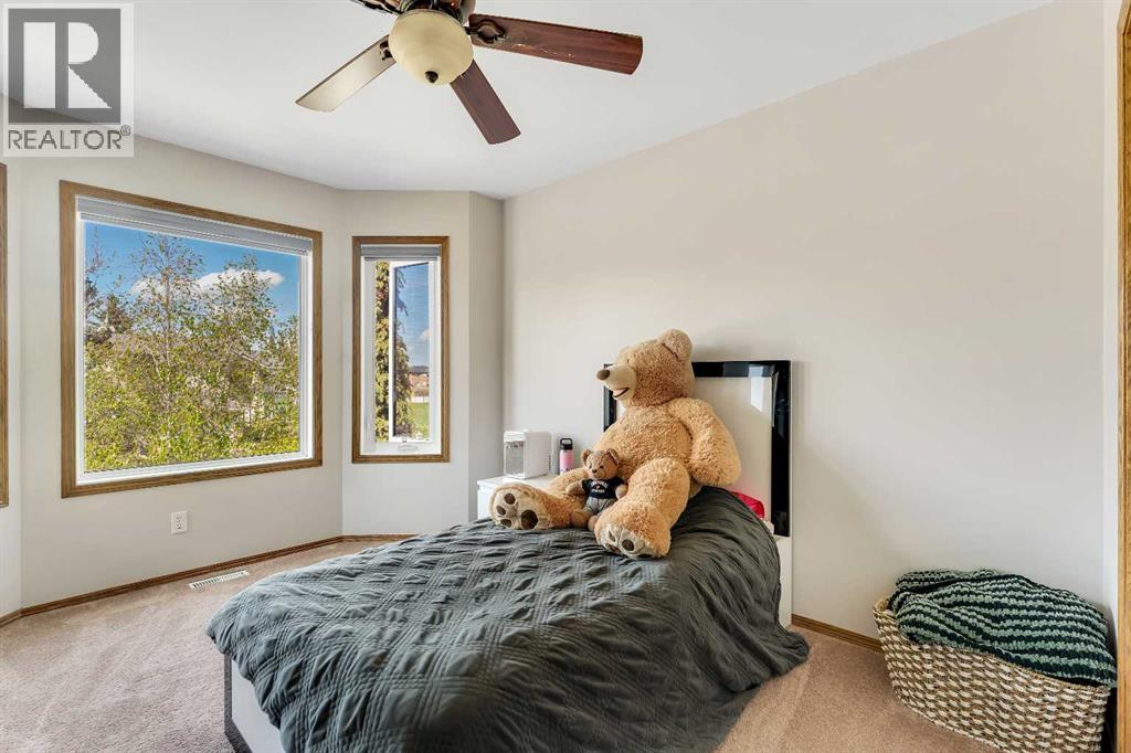 33 Edgevalley Way Nw, Calgary, Alberta  T3A 4X7 - Photo 36 - A2272405