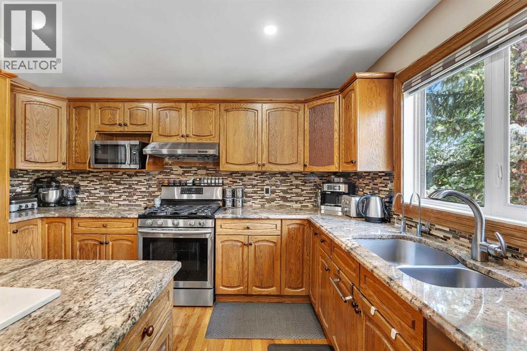 33 Edgevalley Way Nw, Calgary, Alberta  T3A 4X7 - Photo 23 - A2272405