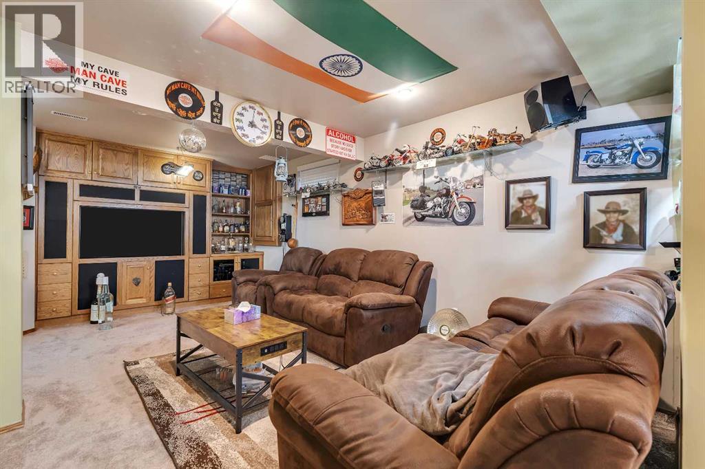 33 Edgevalley Way Nw, Calgary, Alberta  T3A 4X7 - Photo 40 - A2272405