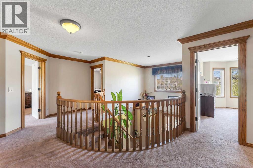 33 Edgevalley Way Nw, Calgary, Alberta  T3A 4X7 - Photo 29 - A2272405