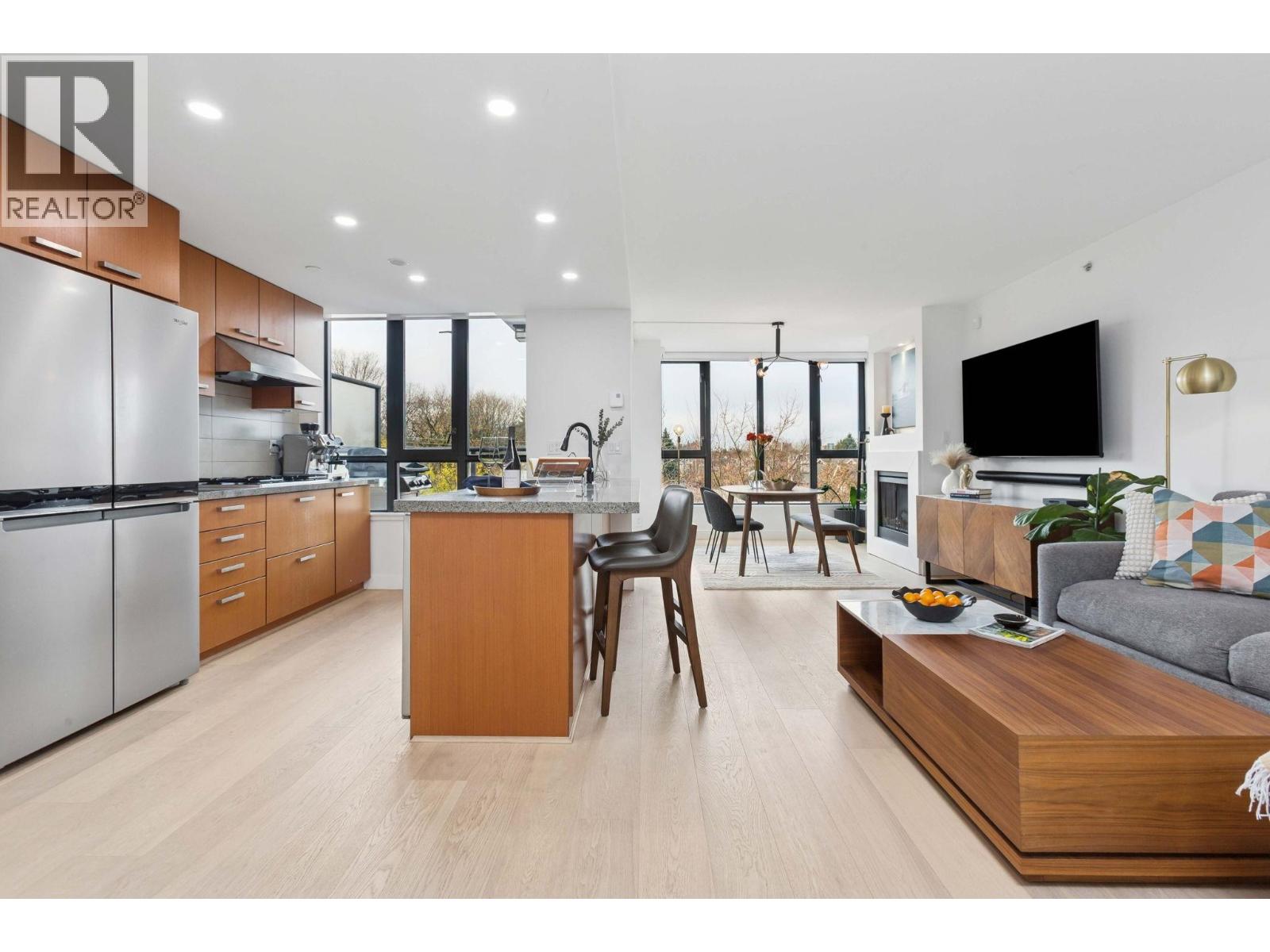 426 3228 TUPPER STREET, Vancouver, British Columbia