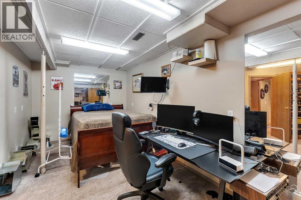 33 Edgevalley Way Nw, Calgary, Alberta  T3A 4X7 - Photo 50 - A2272405