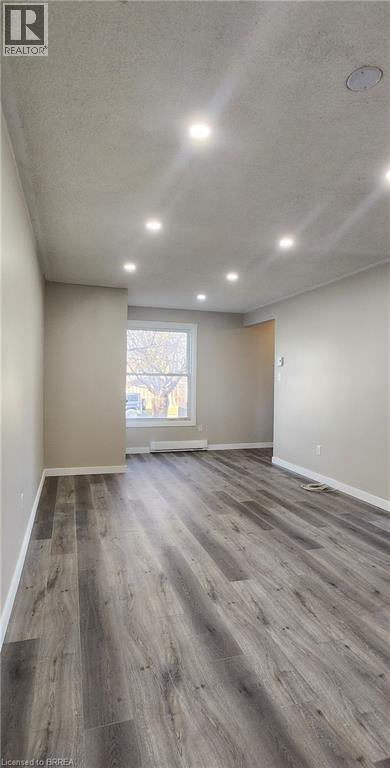 25 Sheldon Street, Brantford, Ontario  N3T 6C2 - Photo 3 - 40789804