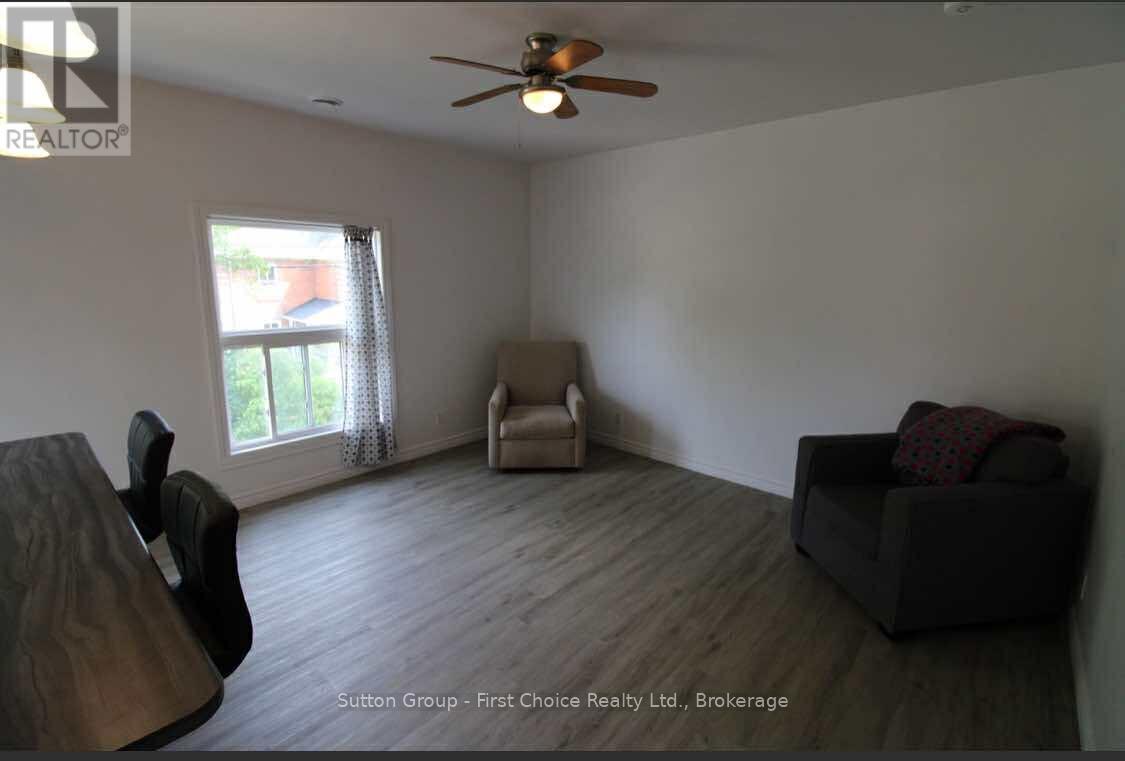 251 Upper - 253 Douro Street, Stratford, Ontario N5A 3S4 - Photo 8 - X12553316