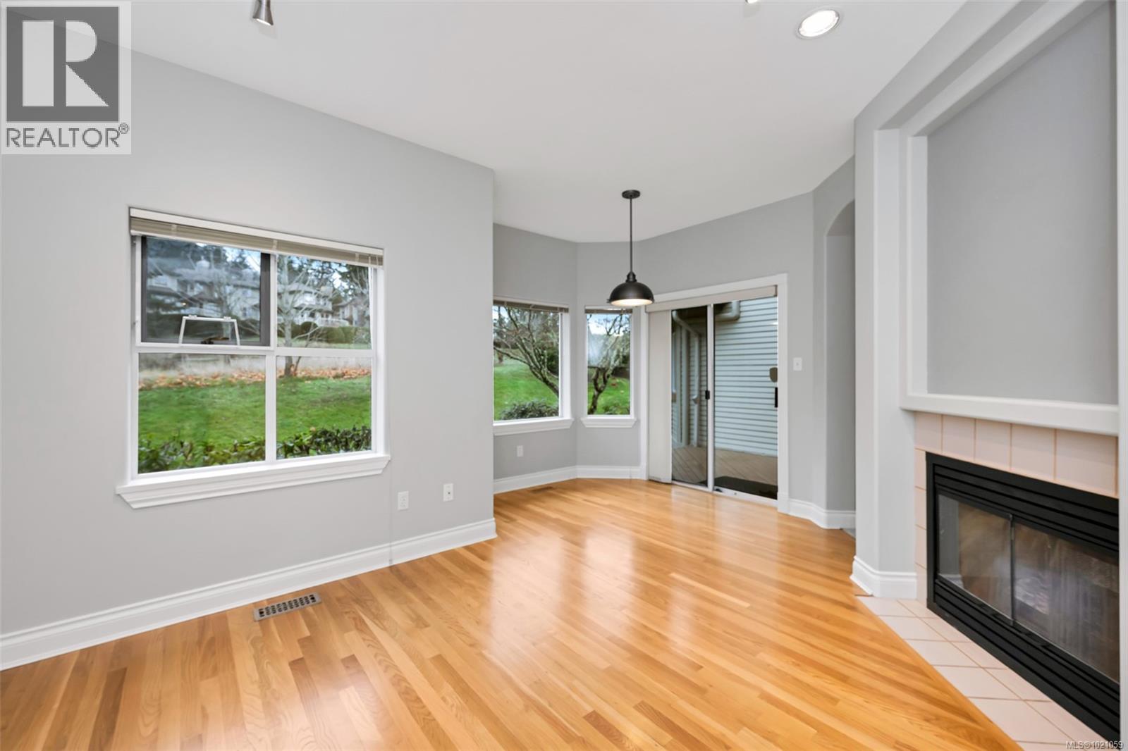 98 530 Marsett Pl, Saanich, British Columbia  V8Z 7J2 - Photo 14 - 1021059