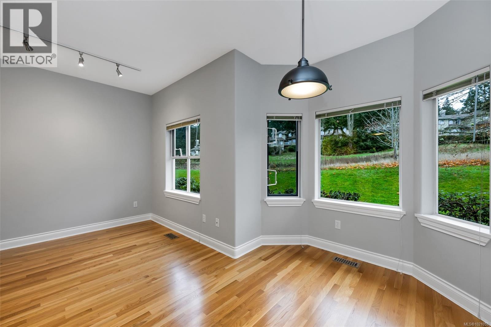 98 530 Marsett Pl, Saanich, British Columbia  V8Z 7J2 - Photo 17 - 1021059