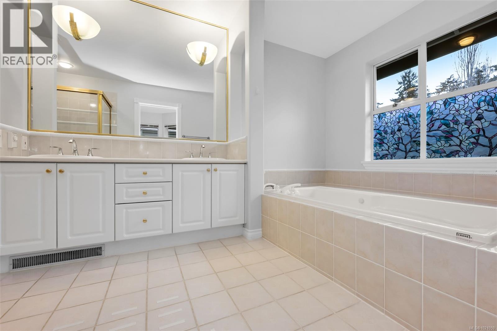 98 530 Marsett Pl, Saanich, British Columbia  V8Z 7J2 - Photo 45 - 1021059