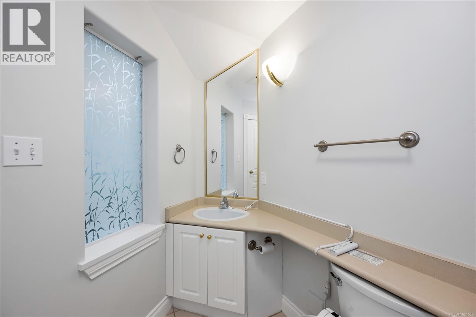 98 530 Marsett Pl, Saanich, British Columbia  V8Z 7J2 - Photo 48 - 1021059