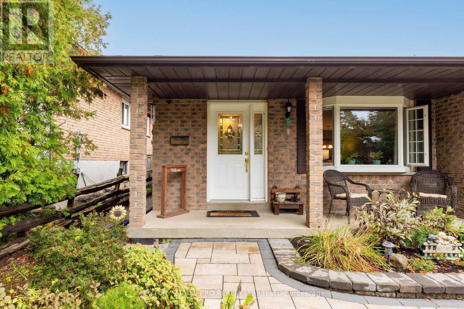 895 Exeter Street, Oshawa, Ontario  L1G 6R9 - Photo 34 - E12541130