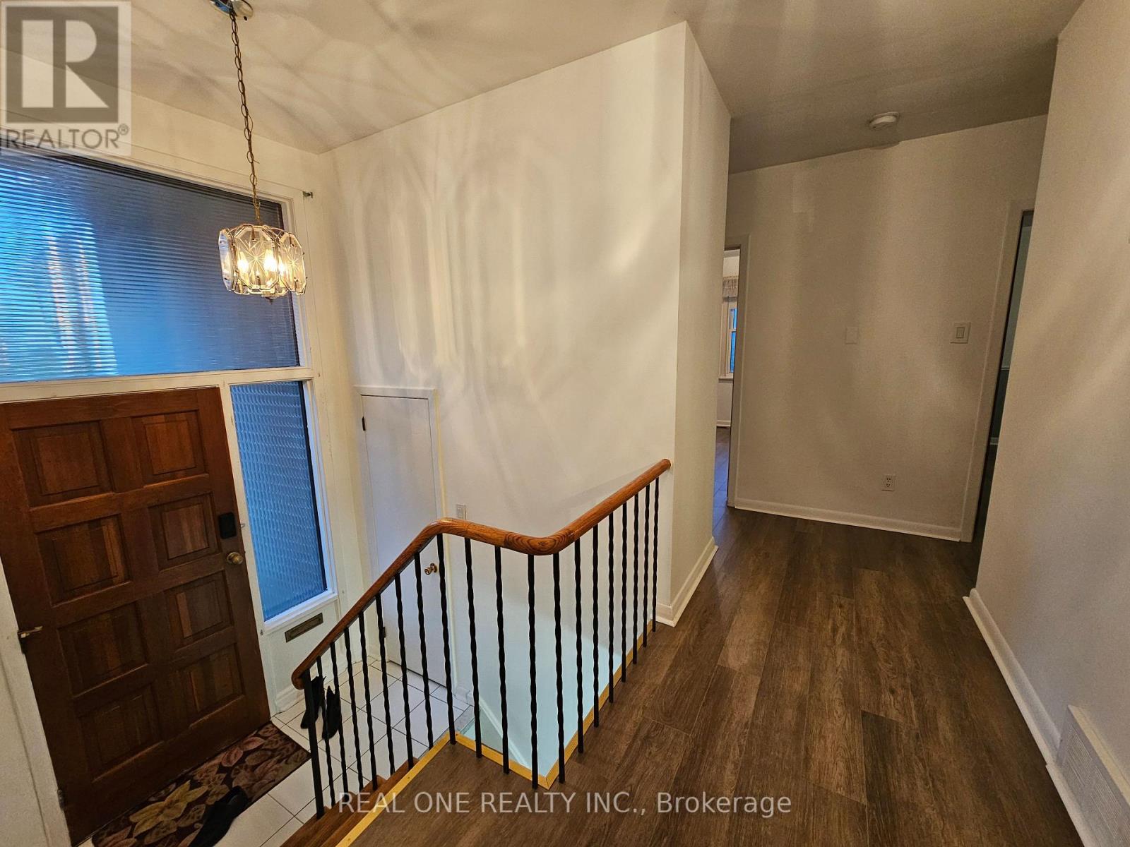 6 Fairhill Crescent, Toronto, Ontario  M3A 1N6 - Photo 9 - C12572870