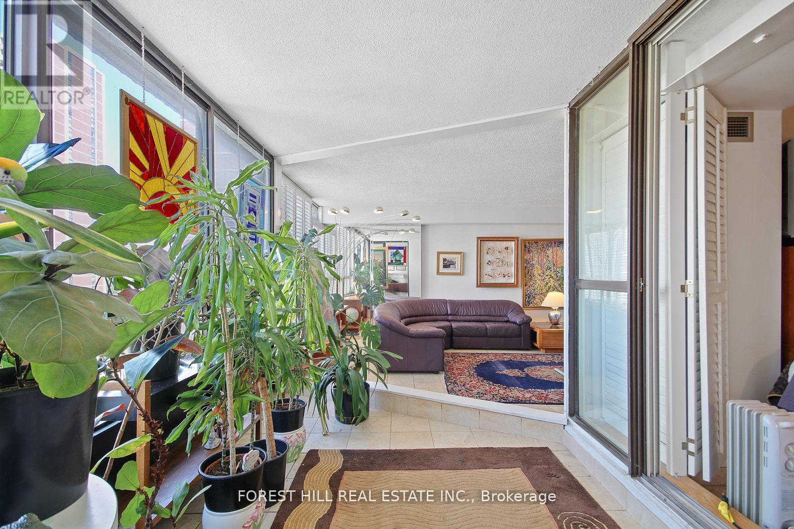 1101 - 130 Carlton Street, Toronto, Ontario  M5A 4K3 - Photo 18 - C12572884