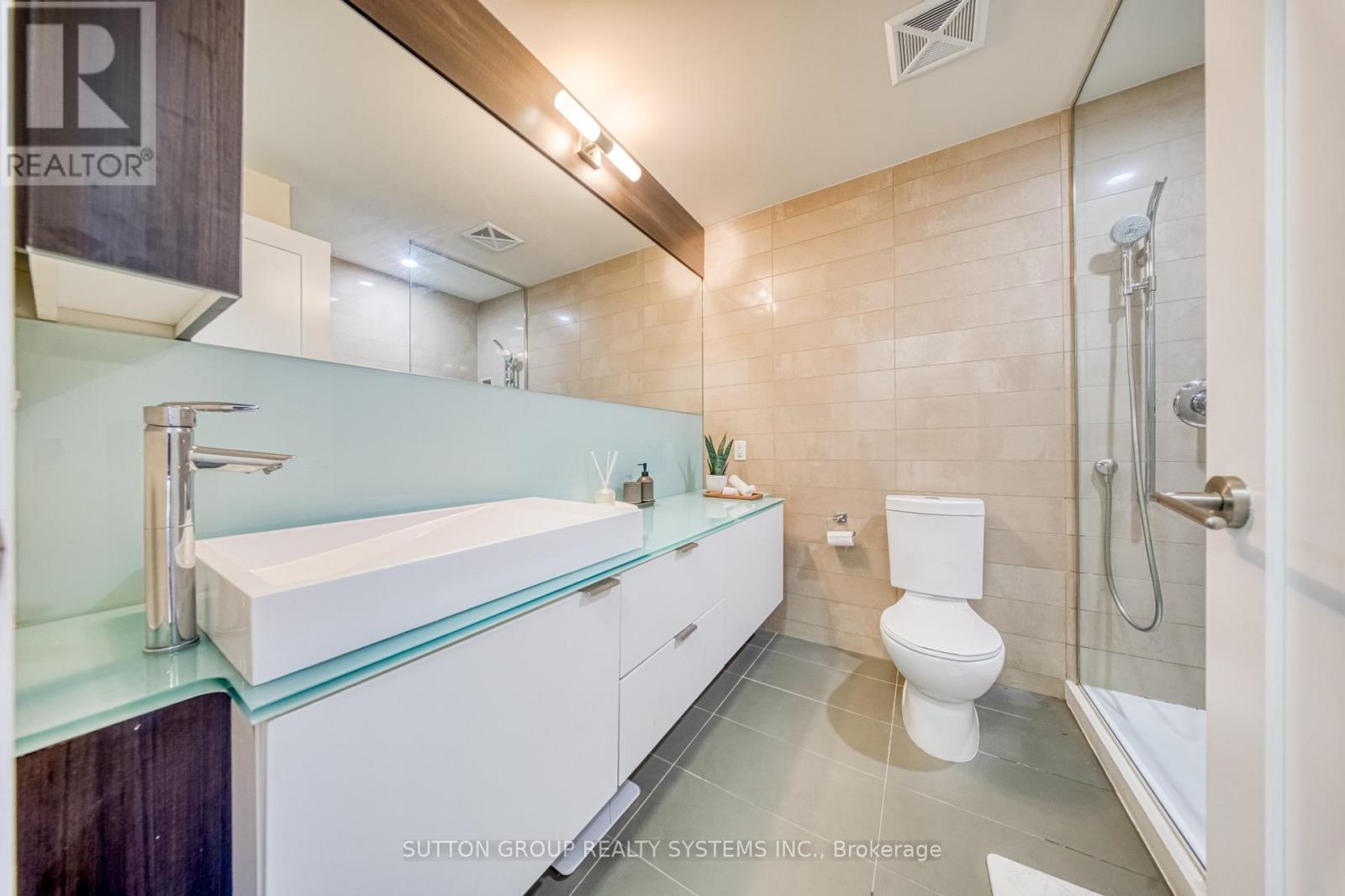 1912 - 300 Front Street W, Toronto, Ontario  M5V 0E9 - Photo 33 - C12572962