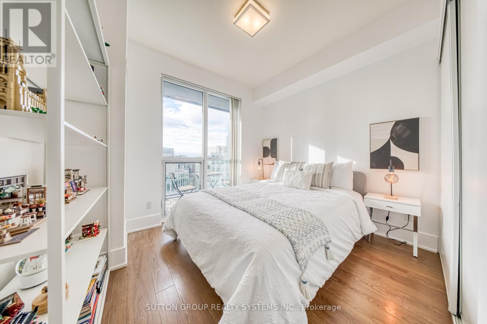 1912 - 300 Front Street W, Toronto, Ontario  M5V 0E9 - Photo 38 - C12572962