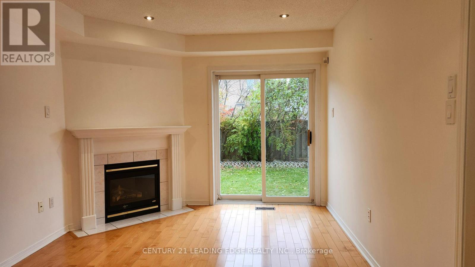 7 Angela Court, Markham, Ontario  L3S 4K8 - Photo 8 - N12555606