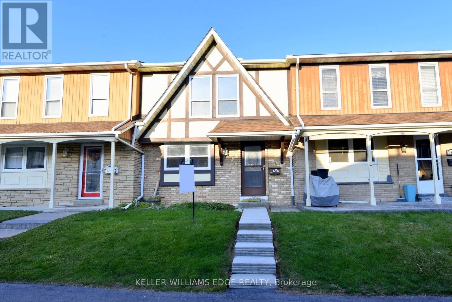 6 - 2254 Upper Middle Road, Burlington, Ontario  L7P 2Z9 - Photo 3 - W12252960