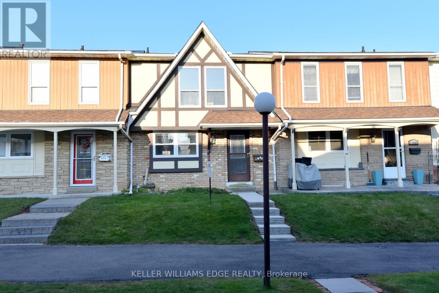 6 - 2254 Upper Middle Road, Burlington, Ontario  L7P 2Z9 - Photo 2 - W12252960