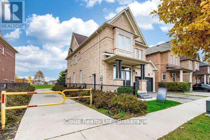 109 Kaitting Trail, Oakville, Ontario L6M 0T6 - Photo 3 - W12531894