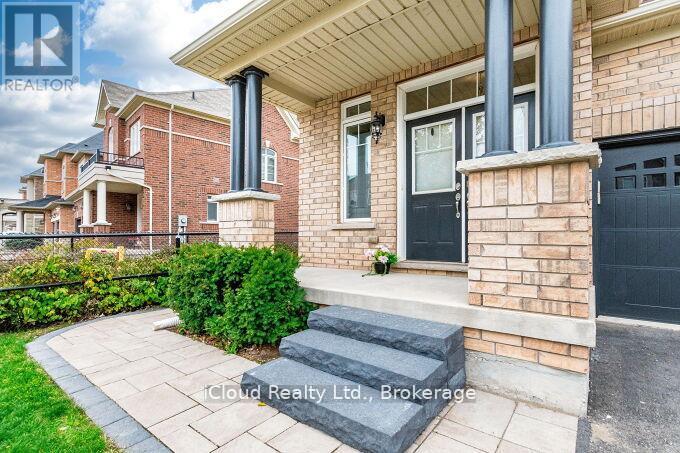 109 Kaitting Trail, Oakville, Ontario L6M 0T6 - Photo 2 - W12531894