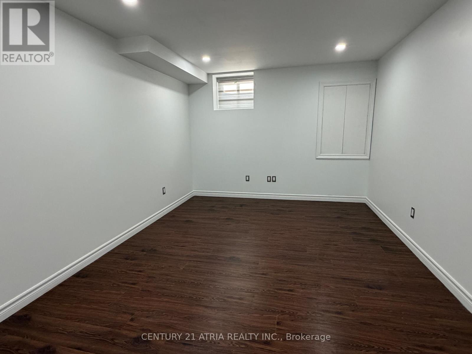 31 Seggar Avenue, Ajax, Ontario  L1T 4E2 - Photo 9 - E12536356